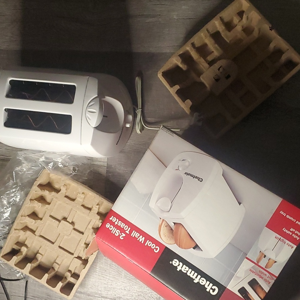 Chefmate Toaster - Picture 1 of 2